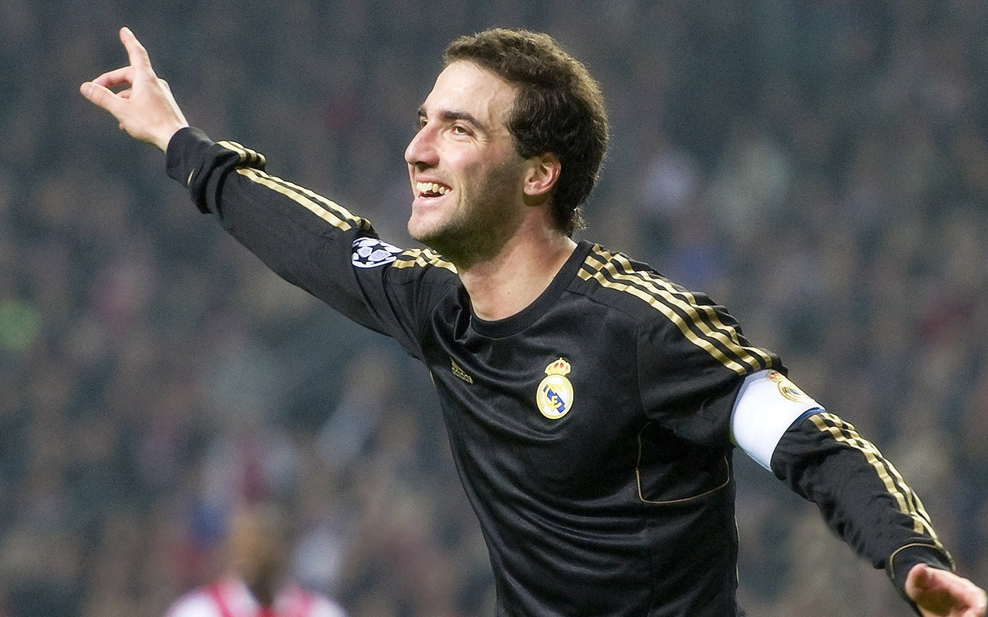 青训选拔更注重综合素质打造全面型球员,青训体系